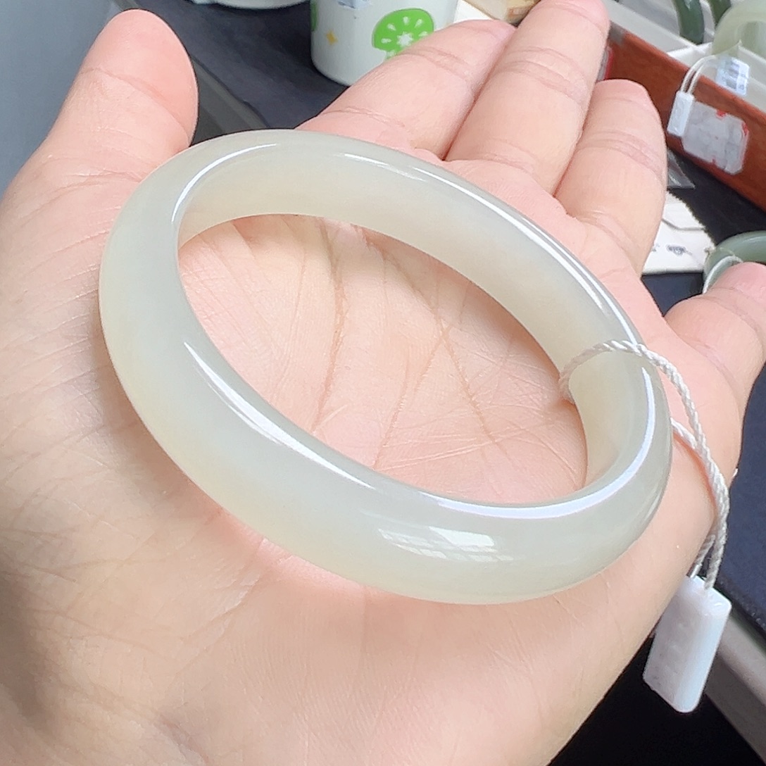 和田玉未镶嵌手镯无包容冰底