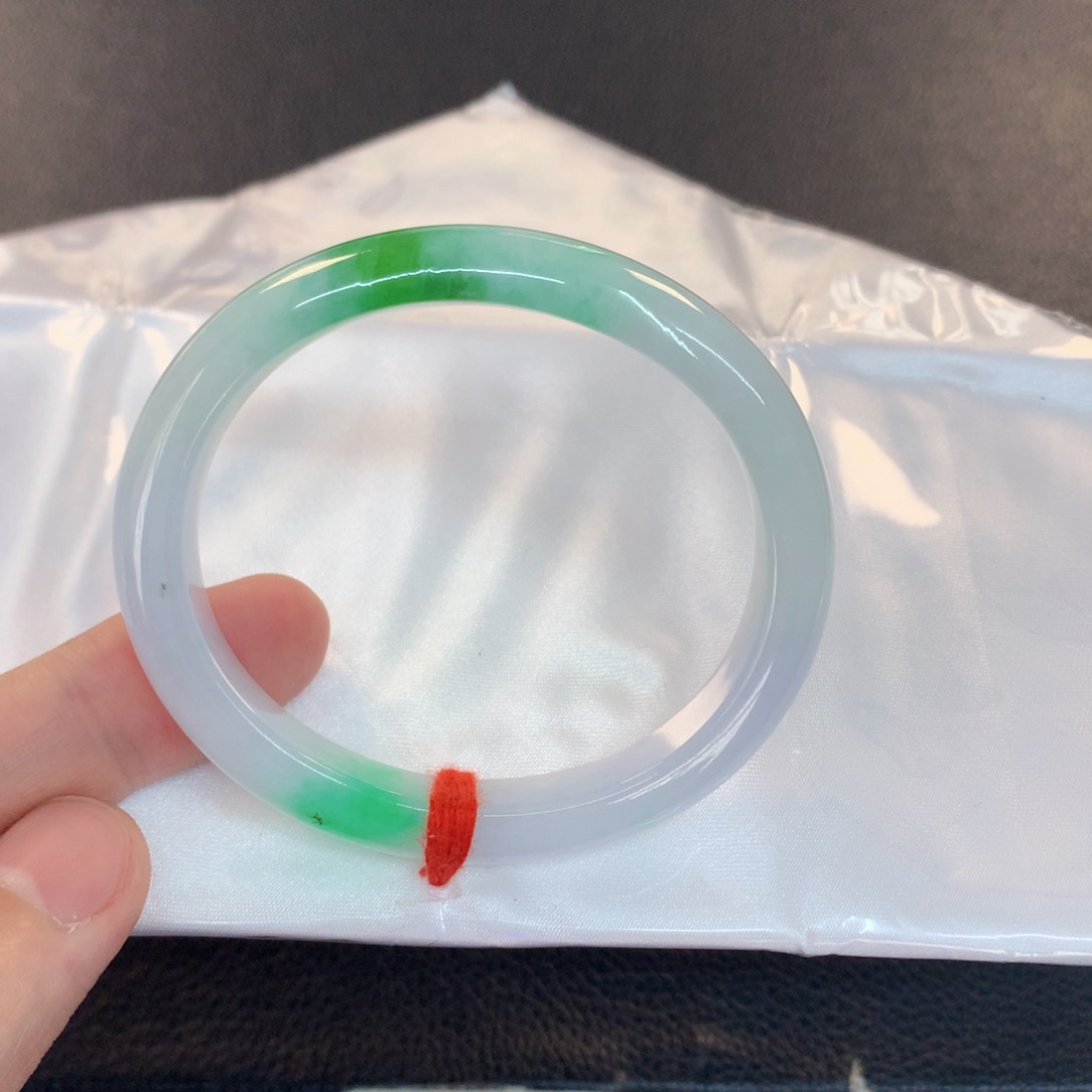 翡翠手镯（贵妃镯）未镶嵌翡翠