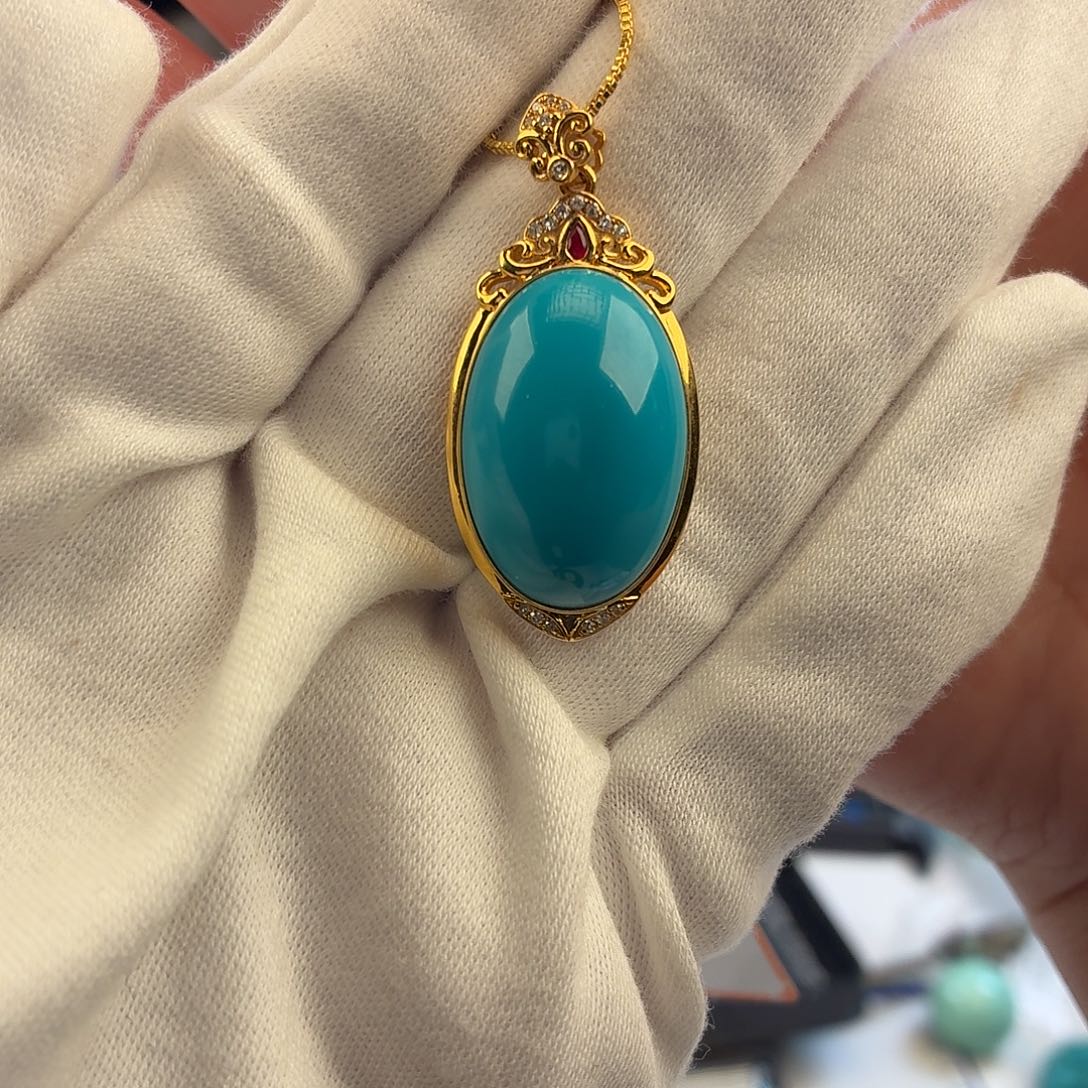 绿松石18K金镶嵌挂件