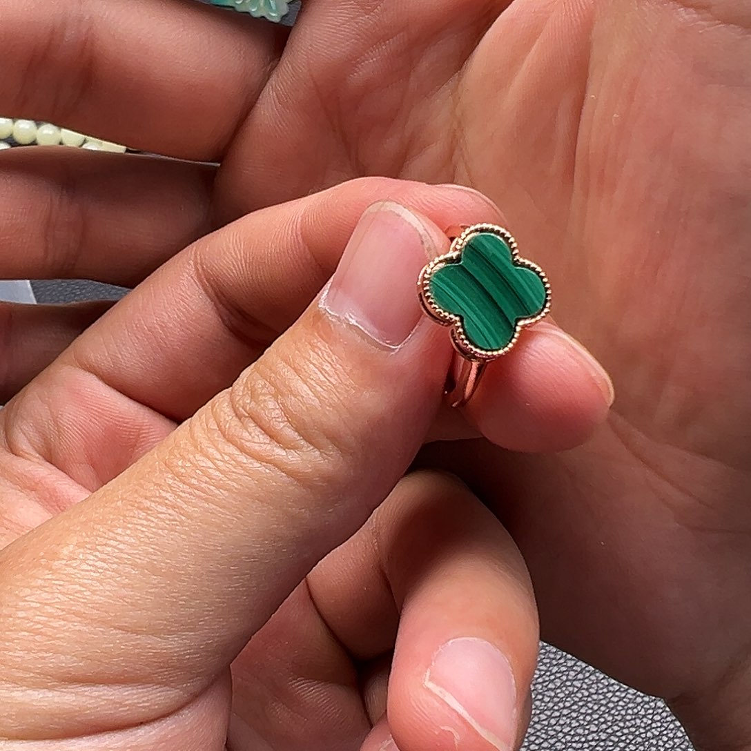 孔雀石合金戒指四叶草