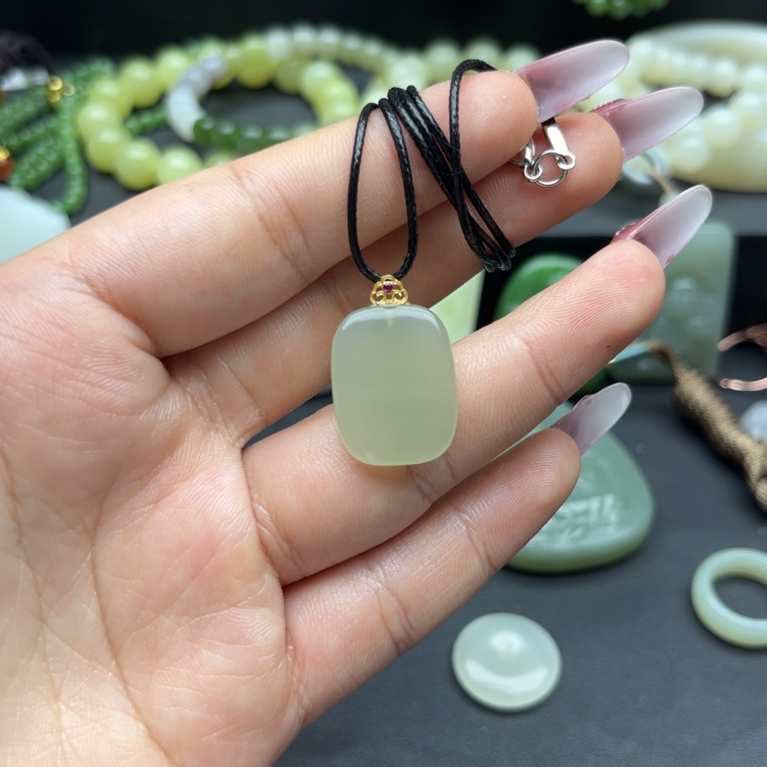 18K金镶嵌和田玉珠宝半成品