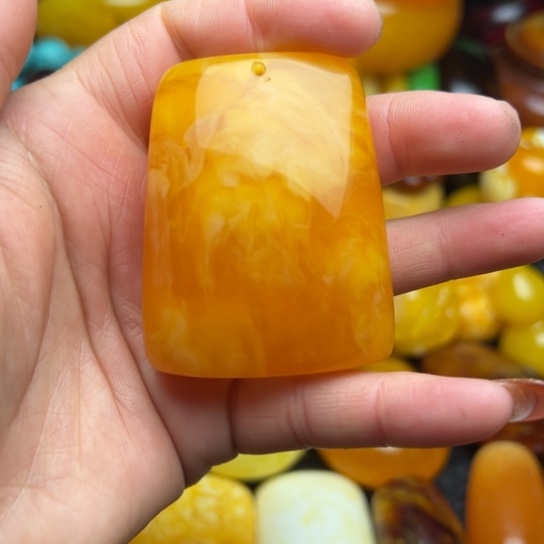 琥珀手串未镶嵌蜜蜡