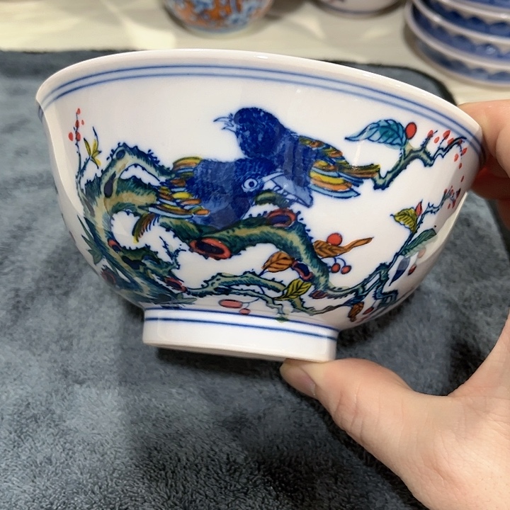 瓷片/////直径15厘米。红。