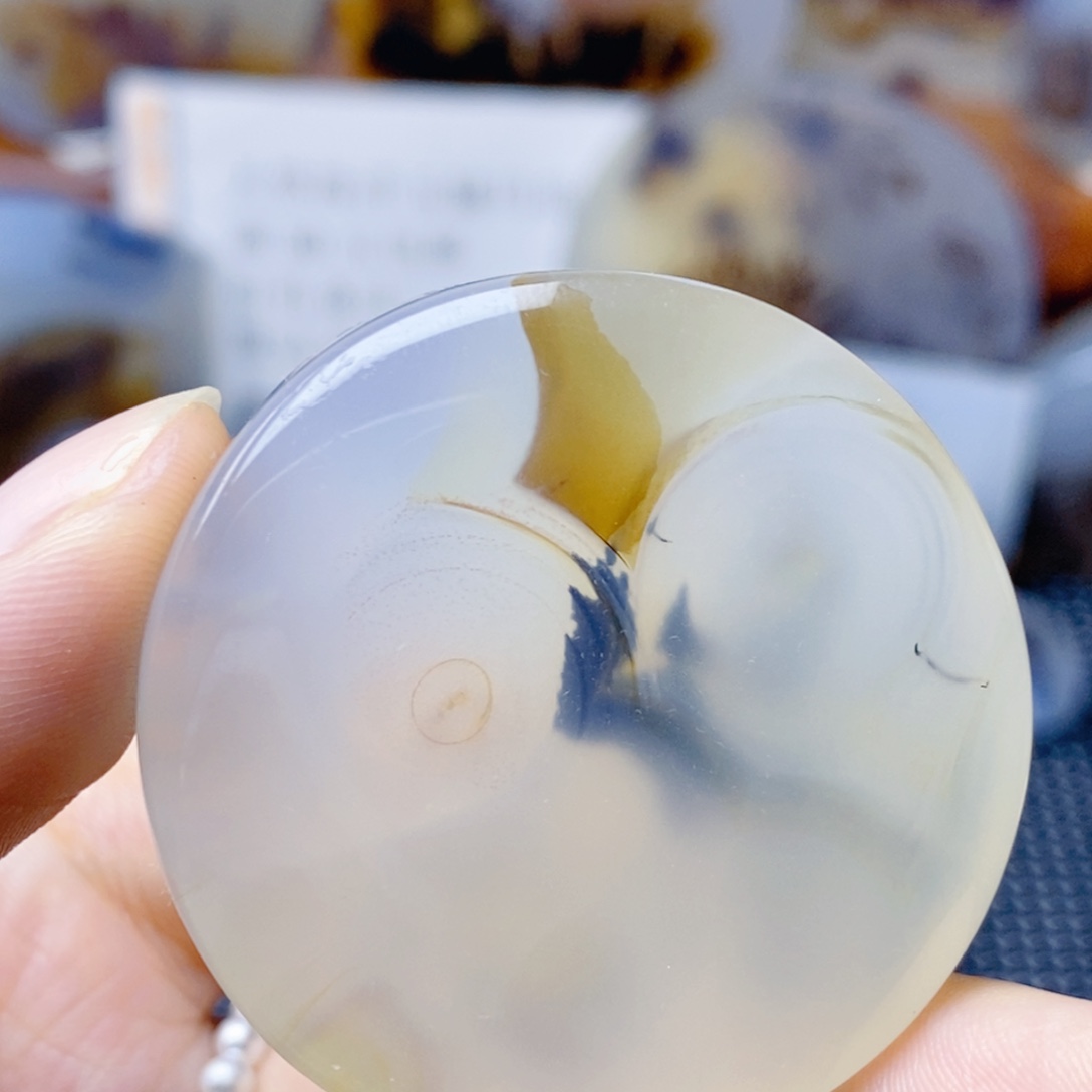 玛瑙/玉髓未镶嵌珠宝奇石