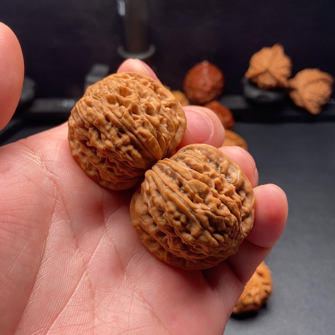 文玩核桃把件36尺汉高楼