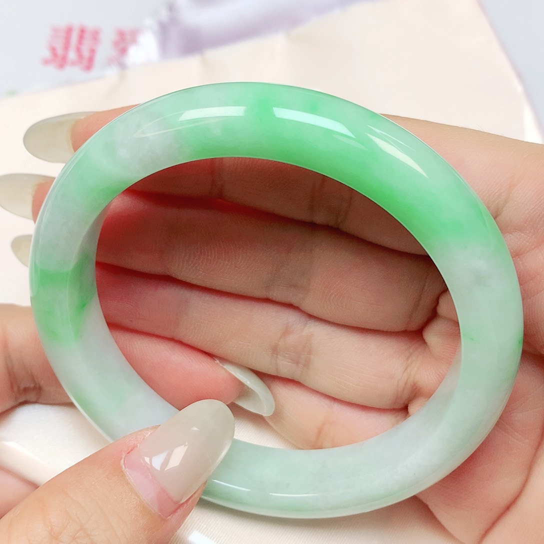 翡翠手镯未镶嵌抖音638