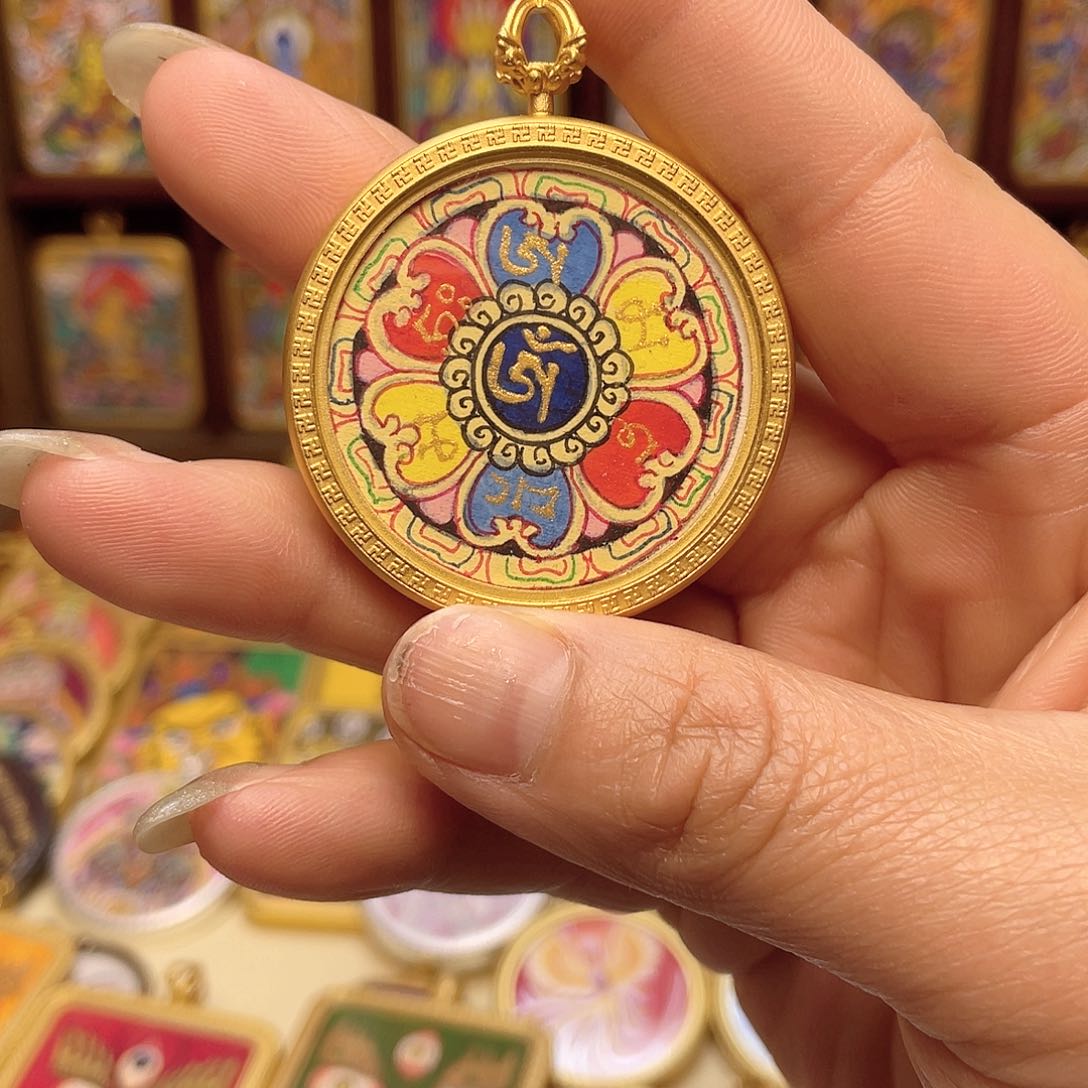 吊坠纯手绘唐卡六字真言