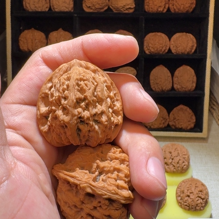 小***蛋吊坠文玩核桃南疆石蛤蟆头