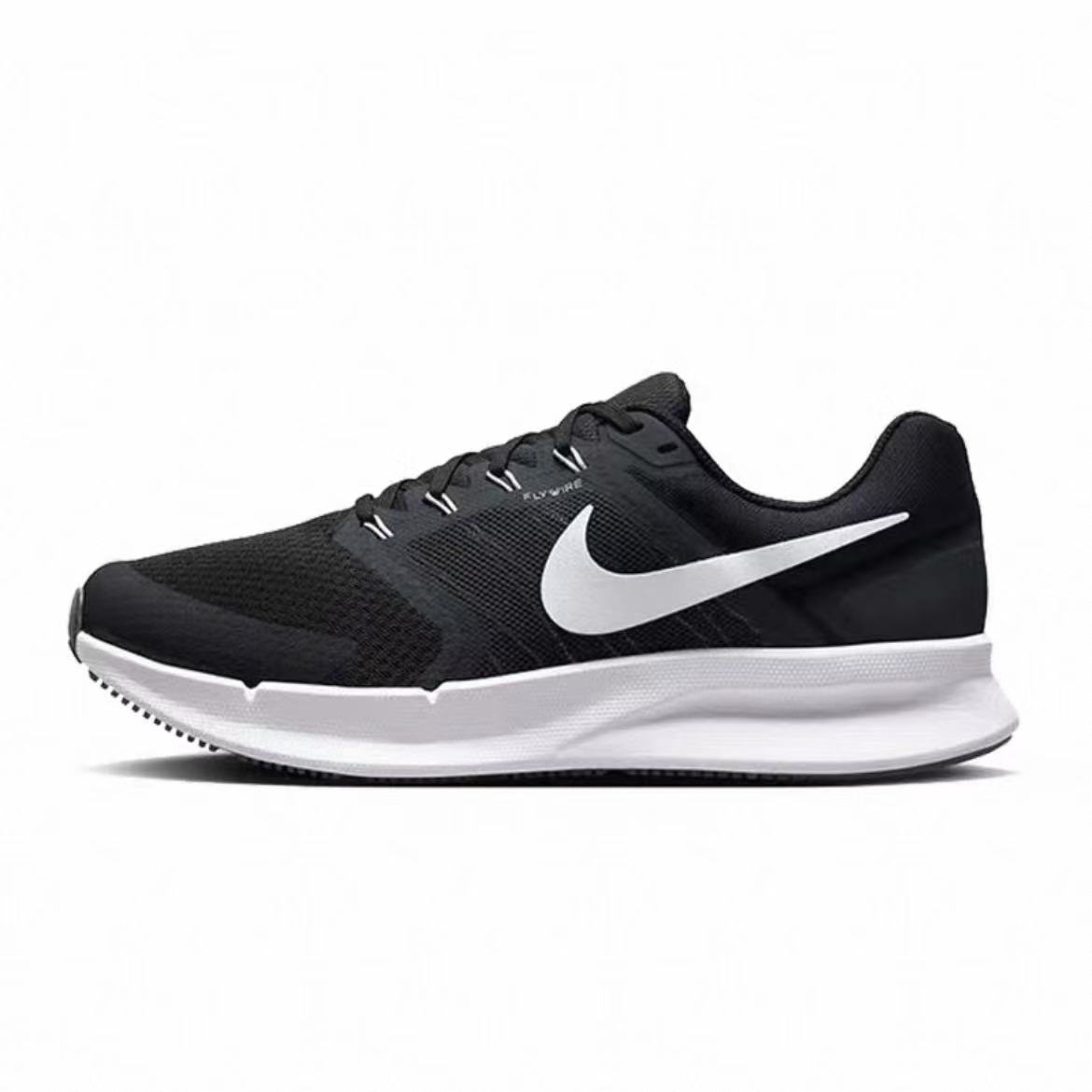 NIKE/耐克男款黑色舒适缓震运动鞋DR2695002