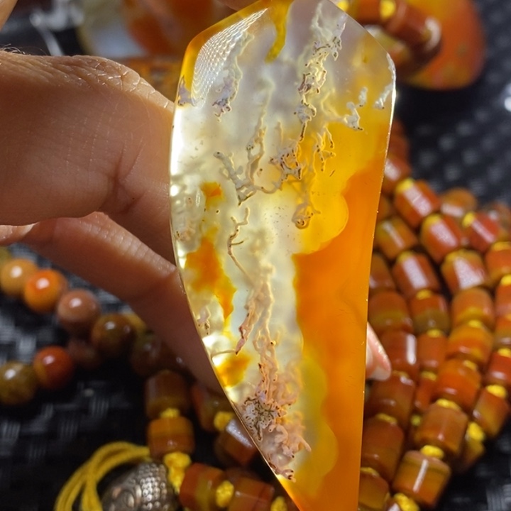 玛瑙/玉髓颈饰未镶嵌