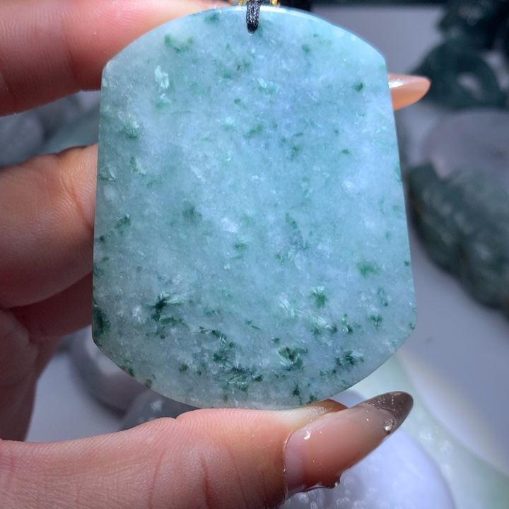 翡翠未镶嵌颈饰保真天然A货翡翠