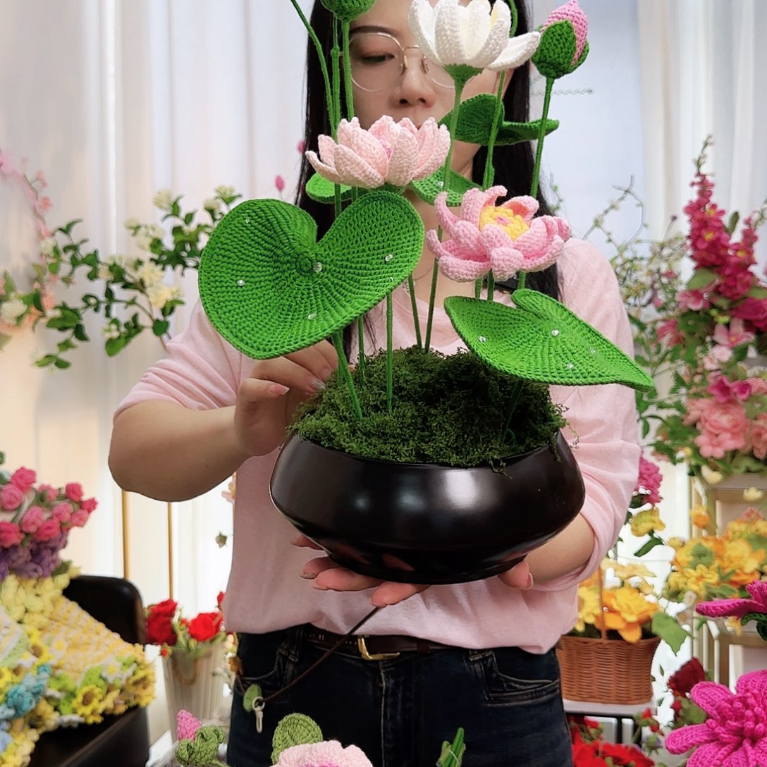 莱赛尔纤维棉手工钩织碗莲花