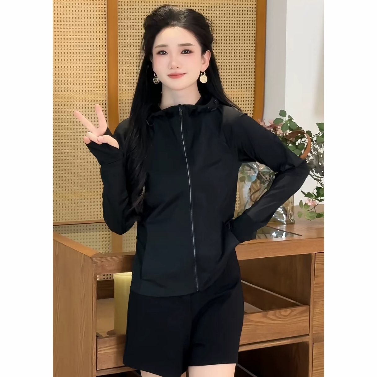 洋洋优选-夏季新款百搭修身透气舒适连帽设计防晒衣女 YY880M2519