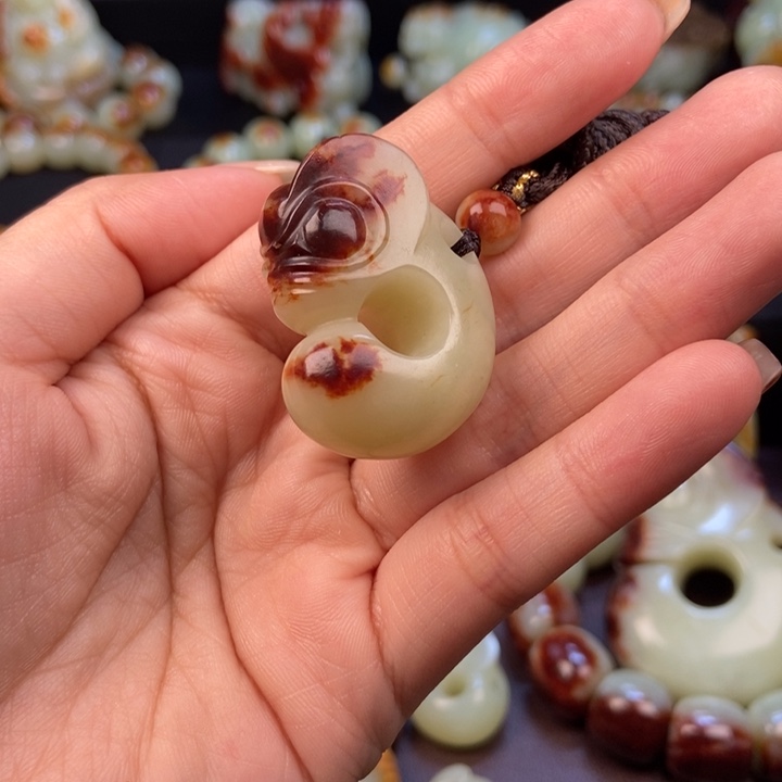 用***0岫岩河磨玉（透闪石质玉）未镶嵌挂件