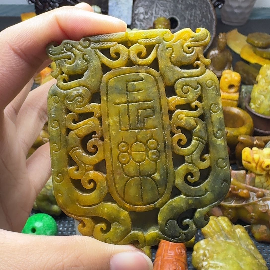 白玉菩提吊坠。。。