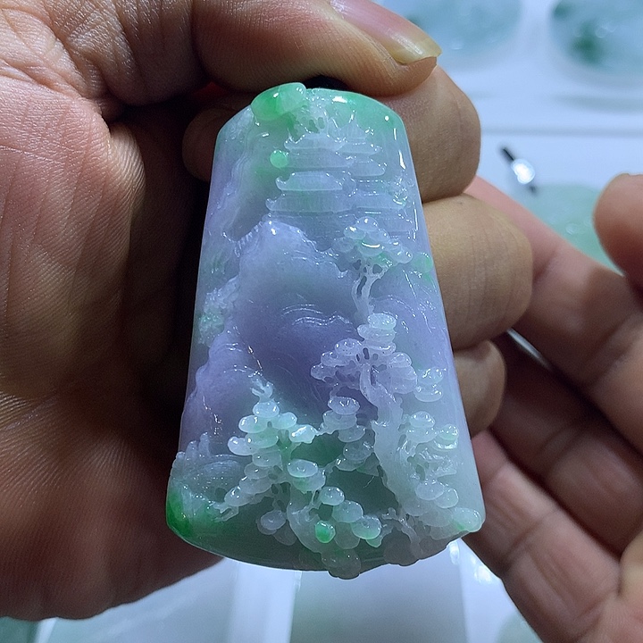 翡翠未镶嵌颈饰天然翡翠A货吊坠