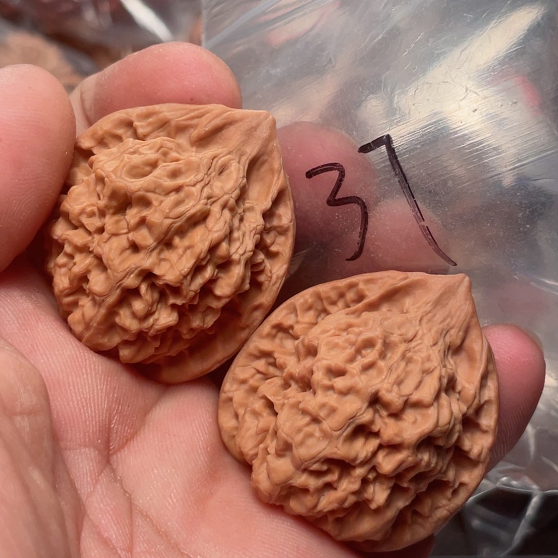 猴头核桃把件官帽