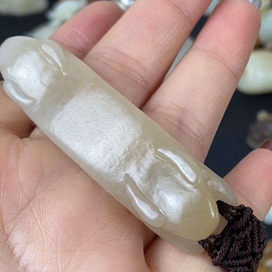 和田玉（糖玉）未镶嵌挂件