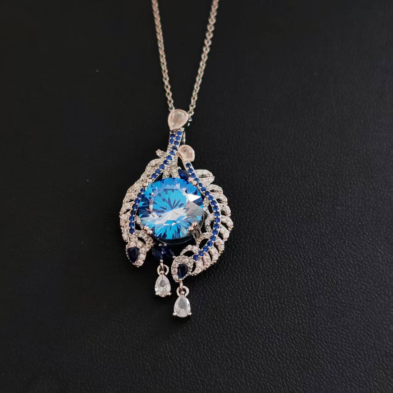 轻奢气质时尚百搭简约精致吊坠 ZXS216253