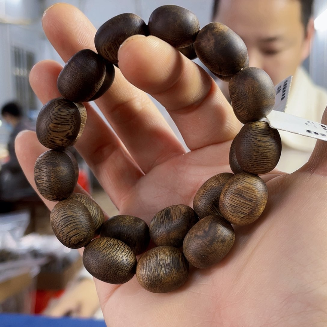 沉香手串棋楠乌身留疤单圈13克多样性发一