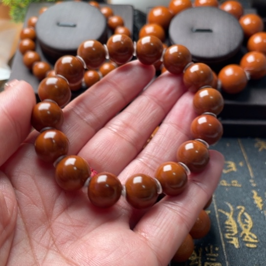 K***C吊坠橄榄核橄榄1.3