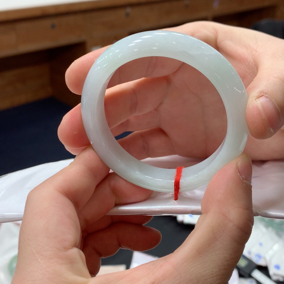 翡翠手镯未镶嵌买断