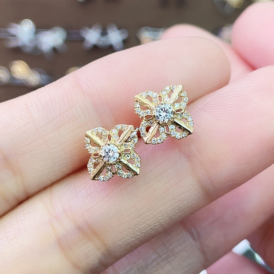 钻石耳饰18K金镶嵌