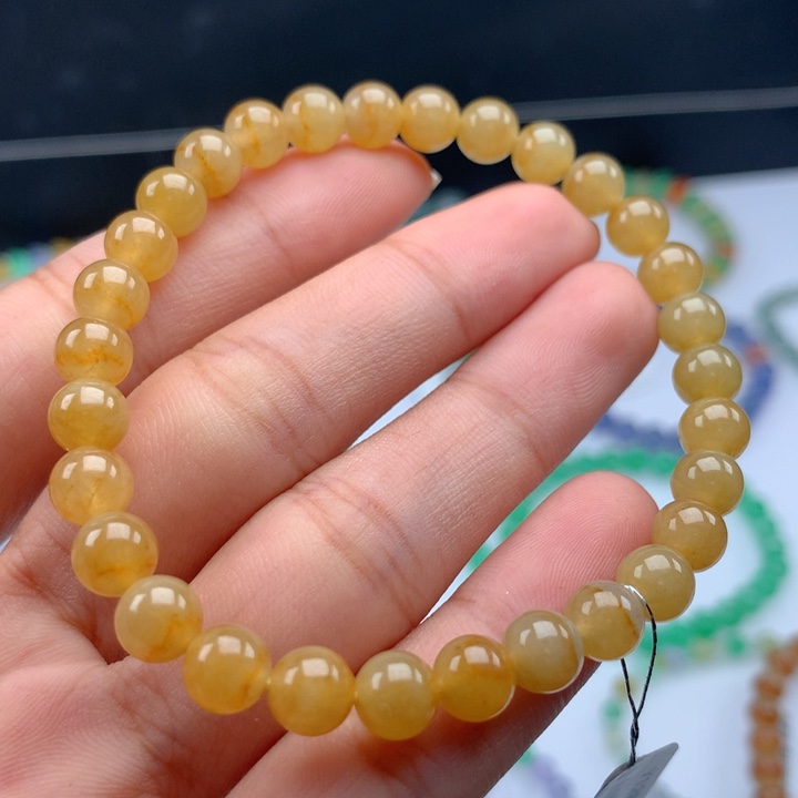 翡翠手镯未镶嵌卡