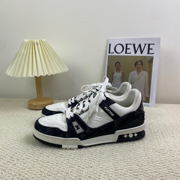 90新 LouisVuitton/路易威登 3997/黑白trainer/8码/9新/无配件