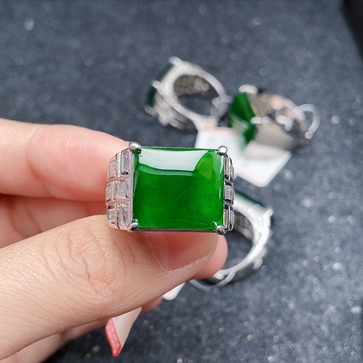 翡翠戒指银S925镶嵌金*灶天然a货翡翠没运费险0102