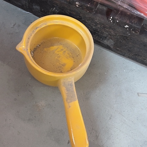 微瑕，明火，口径16高8约1.2L，无盖