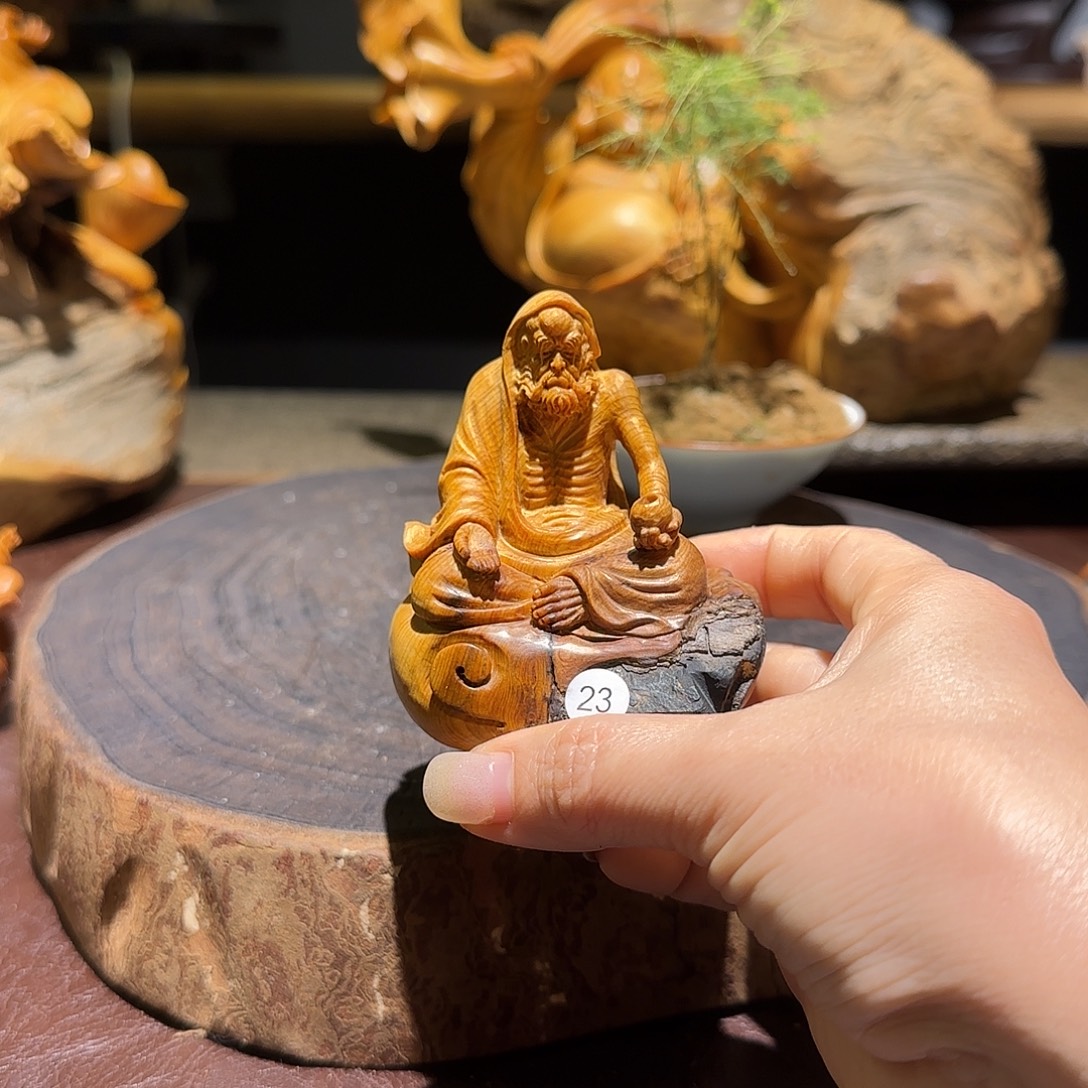 拘***泥柏木（崖柏）太行集团董事