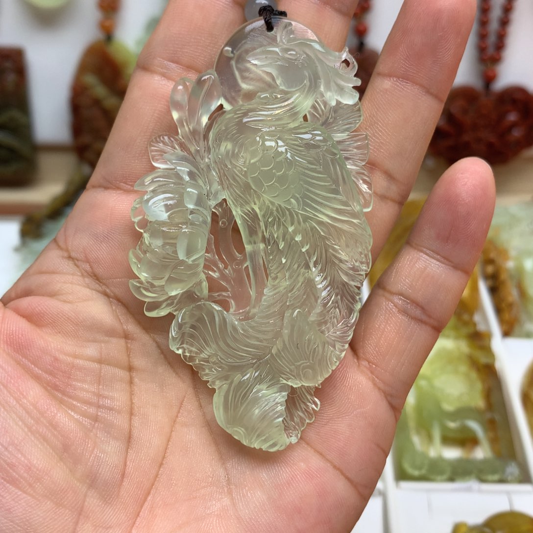 智***恩蛇纹石玉未镶嵌颈饰