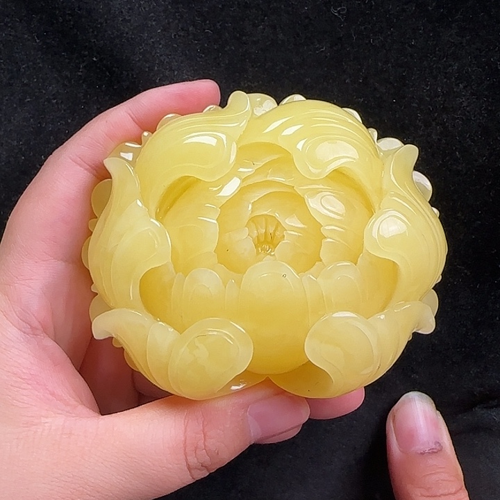 蜜蜡未镶嵌珠宝奇石
