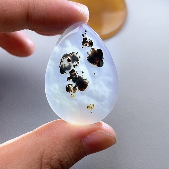 玛瑙/玉髓颈饰未镶嵌静**主