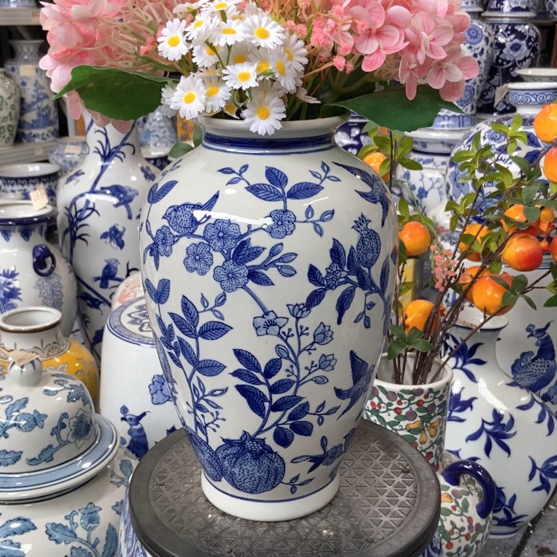 摆件花瓶手绘釉下彩