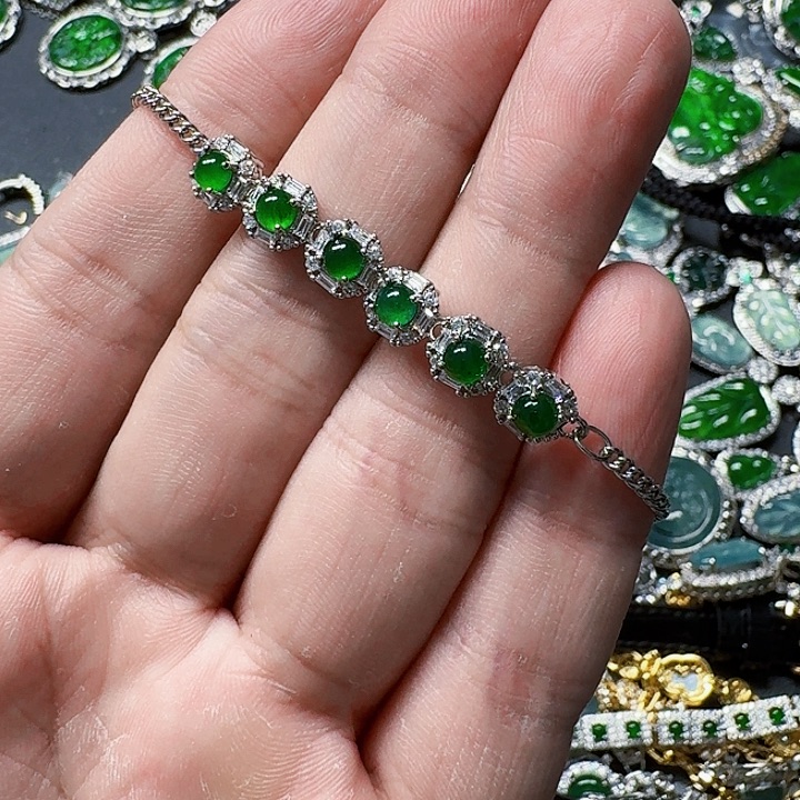 翡翠颈饰未镶嵌天然A货翡翠放漏