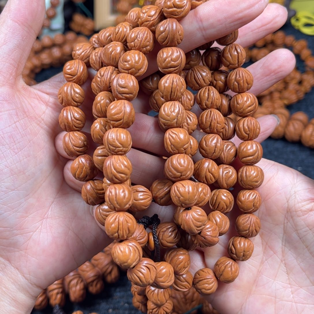 文玩核桃手串?**东C12桃核脖挂108