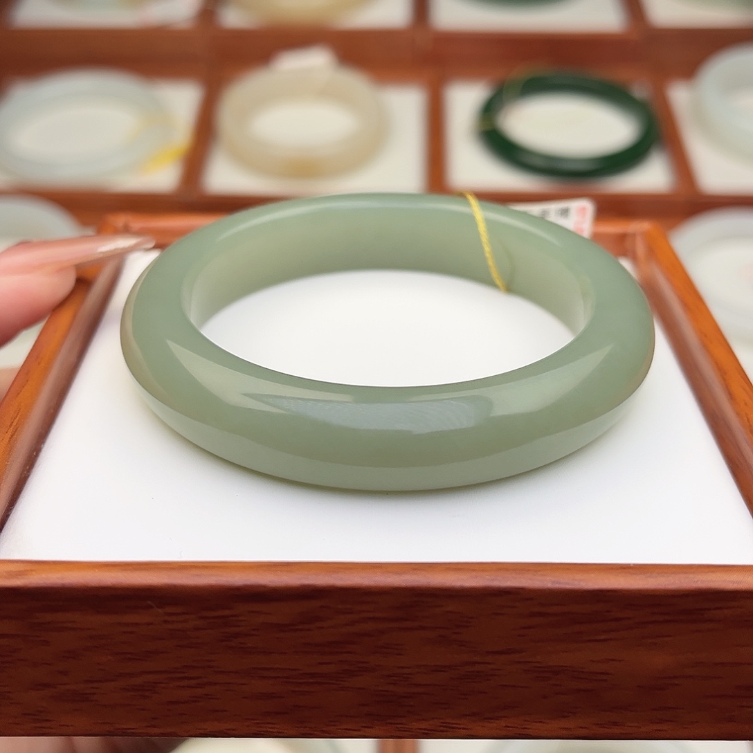 和田玉未镶嵌手镯56.6