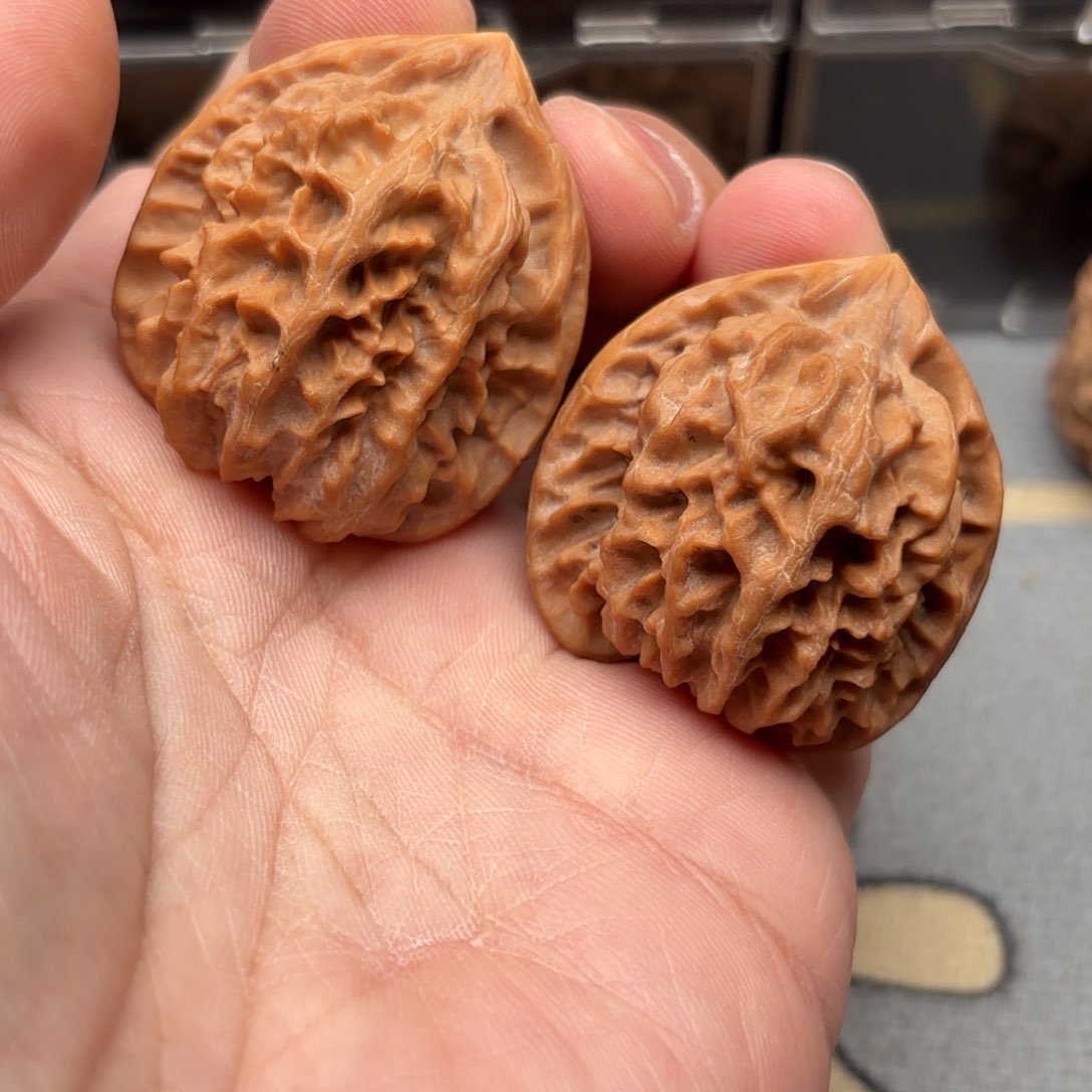 文玩核桃把件大龙