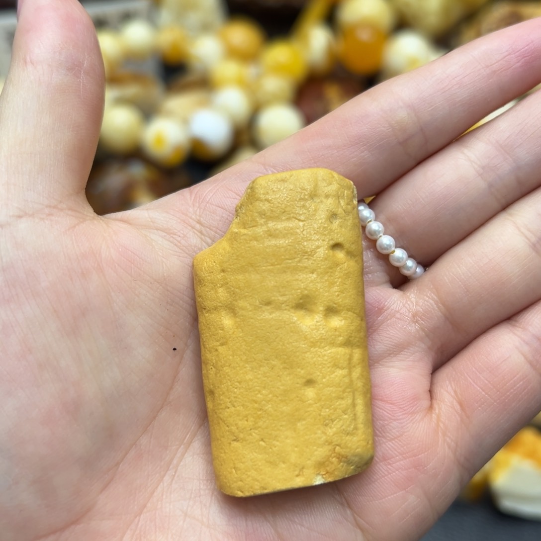 定制琥珀未镶嵌蜜蜡