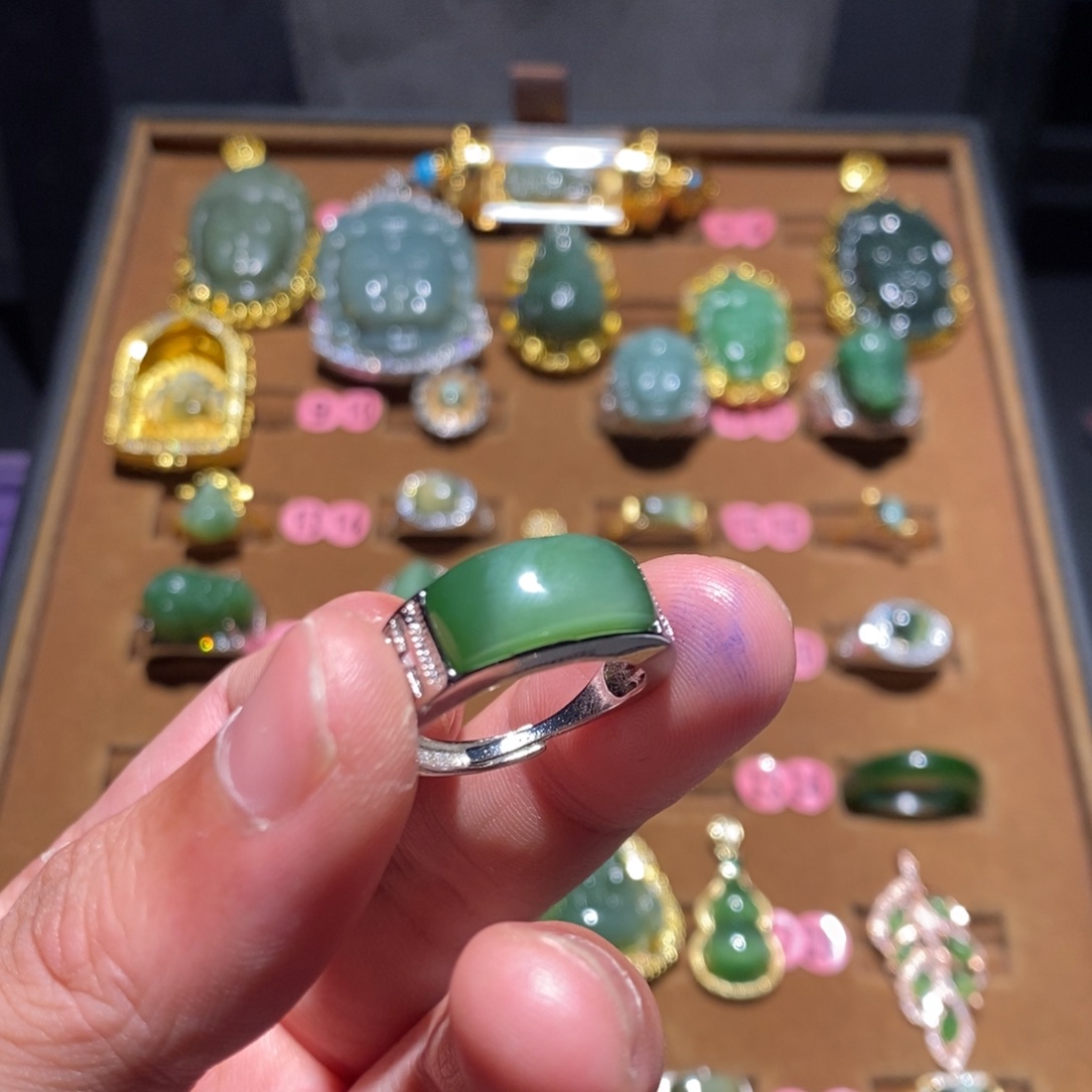 未镶嵌戒指和田玉（碧玉）限*版