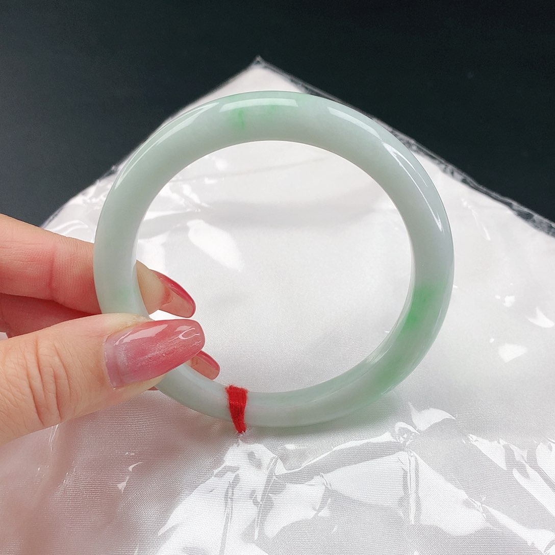 翡翠手镯未镶嵌翡翠028
