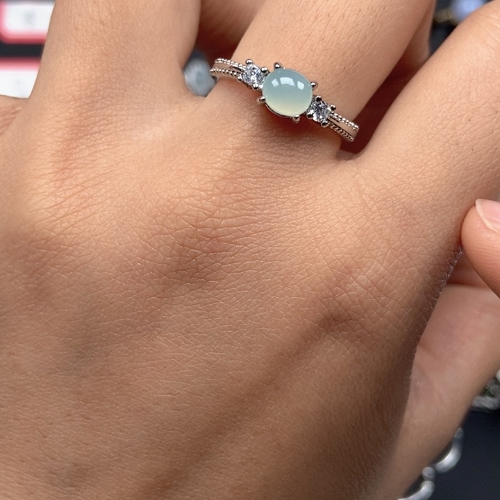 翡翠未镶嵌戒指戒指