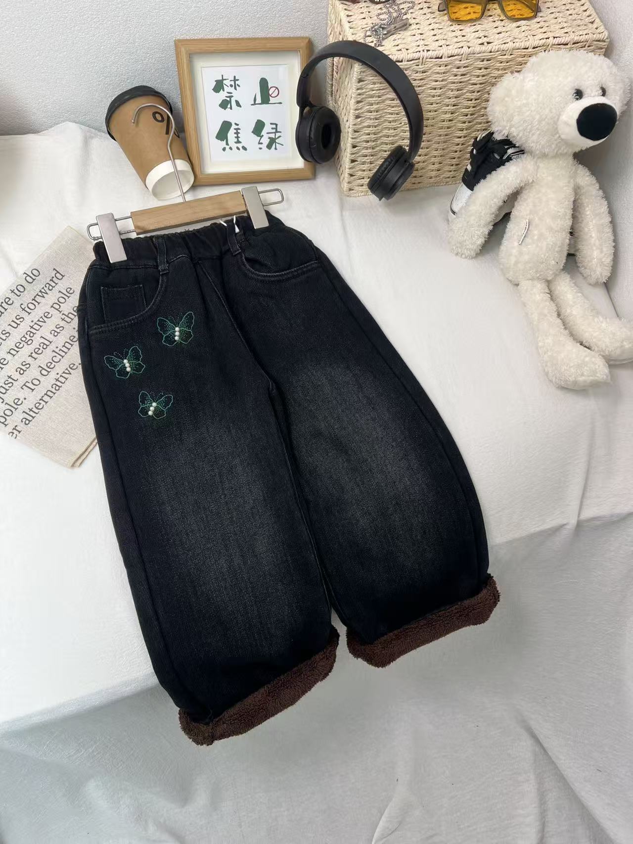女宝加绒加厚蝴蝶刺绣直筒休闲牛仔裤韩版2025冬季新款女童A-340