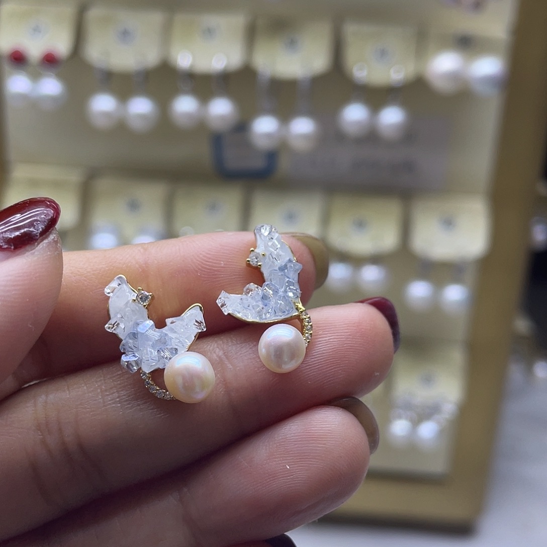 银S925镶嵌淡水珍珠耳饰