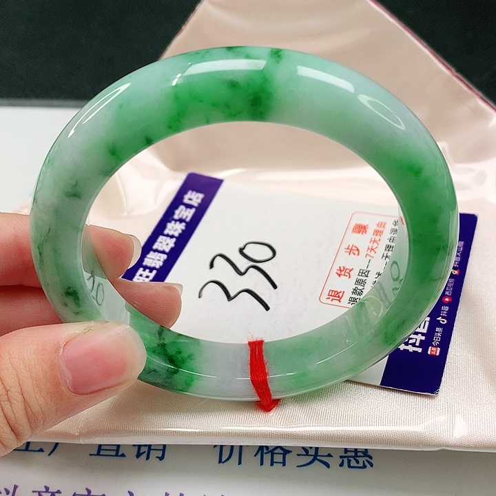 未镶嵌手镯翡翠长****司翡翠