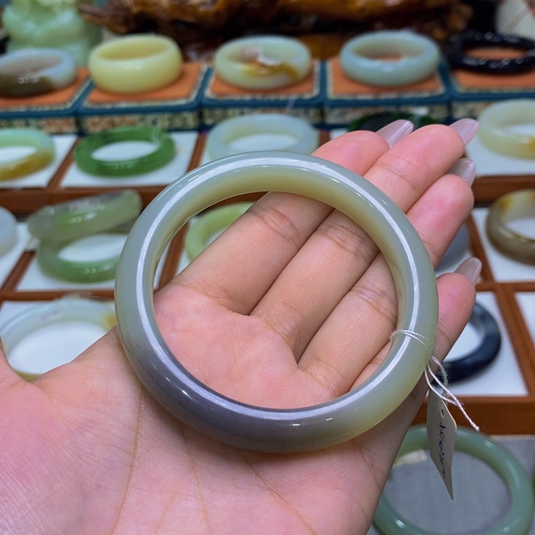 和田玉未镶嵌手镯和田玉紫半山55