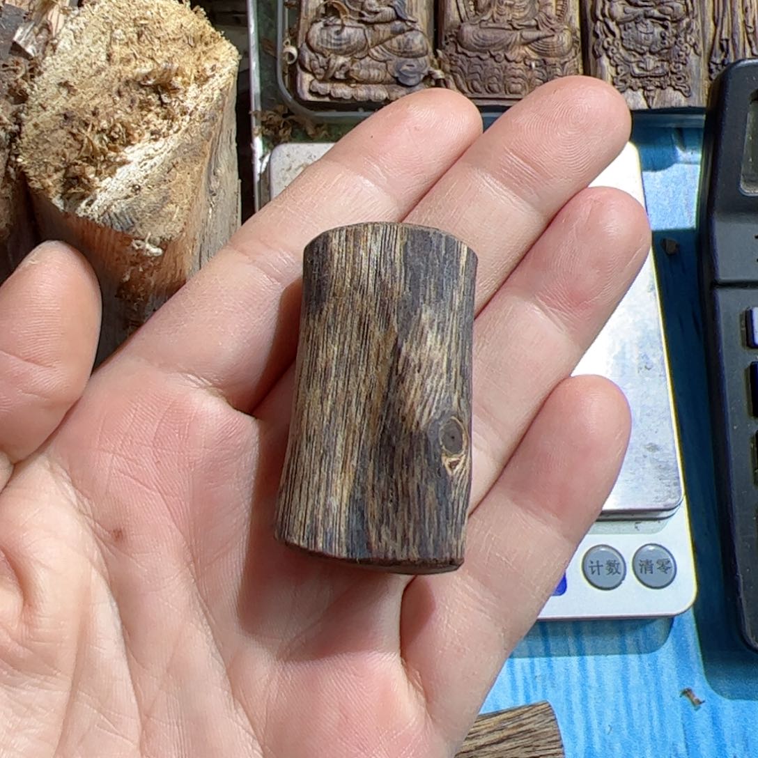 沉香吊坠白棋素牌7.2克