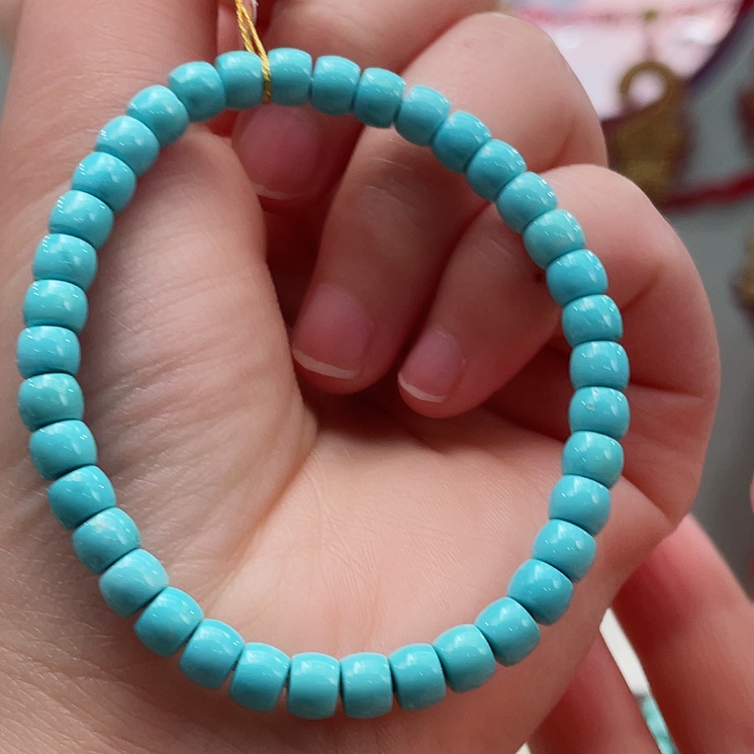 绿松石颈饰未镶嵌